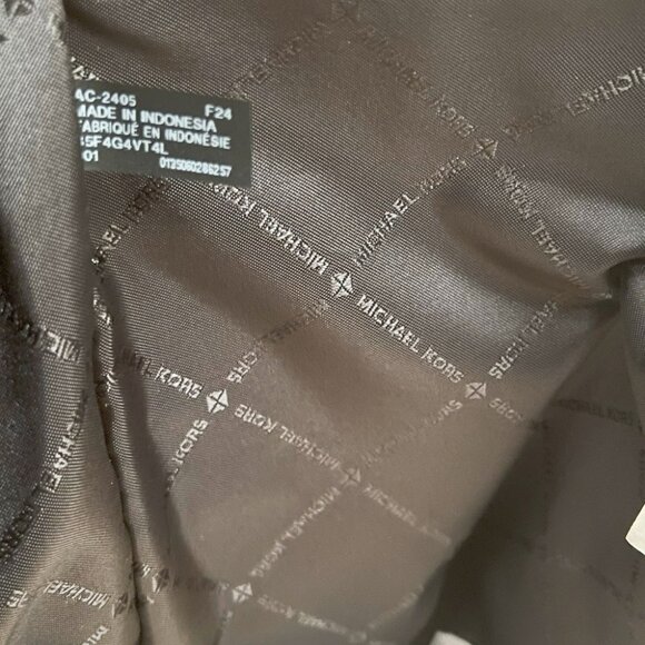 NWT Michael Kors XL Tote - Picture 11 of 11